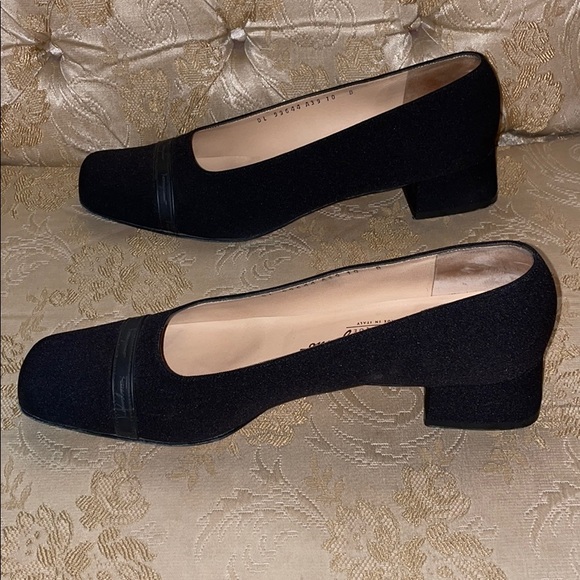 Salvatore Ferragamo Logo Block Fabric Heels 10 - Picture 5 of 9